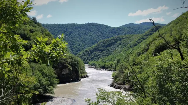 Долина реки Риони, где должна появиться Намахвани ГЭС