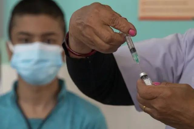 फाइजरको कोभिड खोप