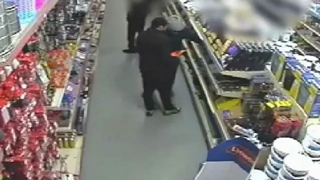 Мунир Мохаммед выбирал в магазине скороварку, из которой собирался изготовить корпус бомбы