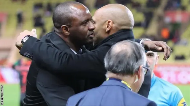Patrick Vieira na Thierry Henry