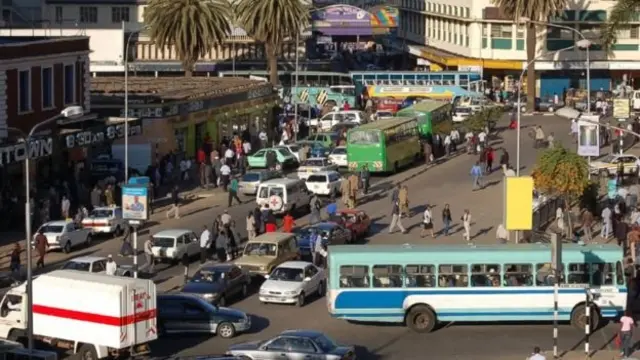 100 பெண்கள்