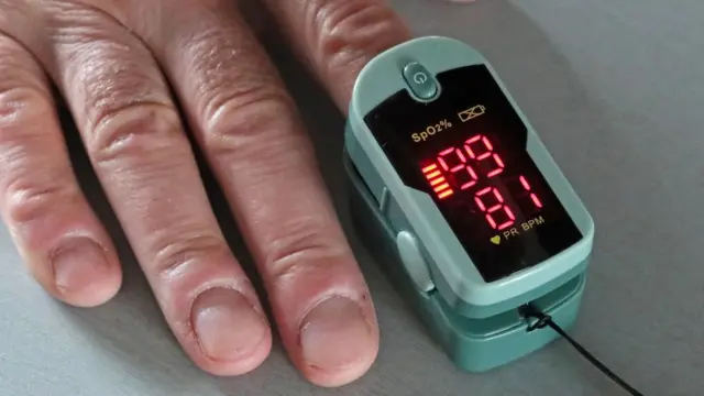 Un oxymètre de pouls