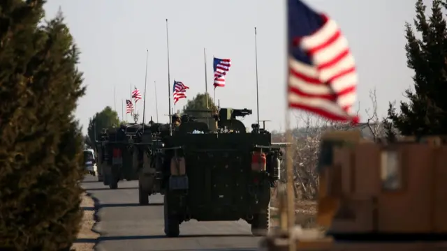 Menbic yakınlarındaki ABD ordu konvoyu