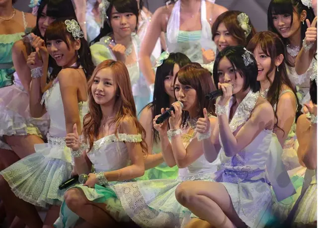 ※説明欄必読 AKB48 AKB新聞、総選挙・卒業・じゃんけん選抜その他特集新聞 これぞ究極のじゃんけん 日本芸能界でサバイバル - BBCニュース