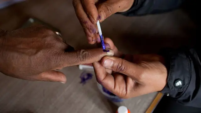 டெல்லி சட்டப்பேரவைக்கு பிப்ரவரி 8ஆம் தேதி தேர்தல்