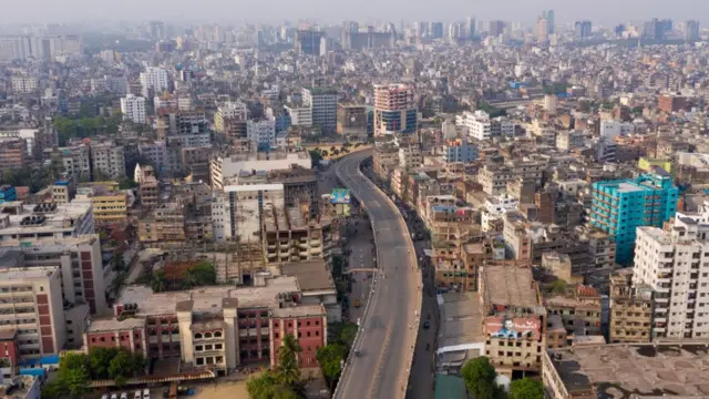 সরকার ঘোষিত সাধারণ ছুটিতে রাস্তাঘাট ফাঁকা