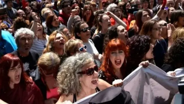 تظاهرة نسائية ضد العنف الجنسي