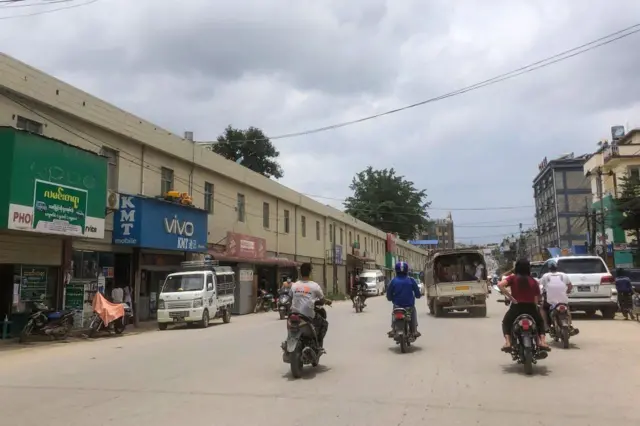 မူဆယ်မြို့ပေါ် မြင်ကွင်း(ပုံဟောင်း)