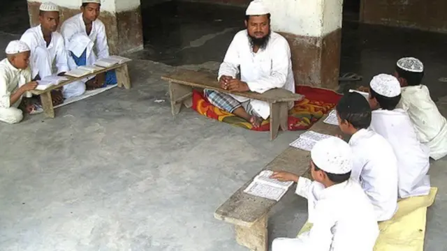 મદરેસામાં બાળકો