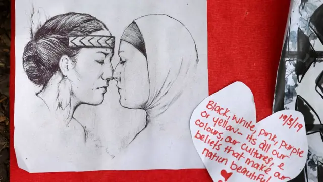 মুসলিম নারীদের সাথে নিউজিল্যান্ডের মাওরি নারীর একাত্বতা।