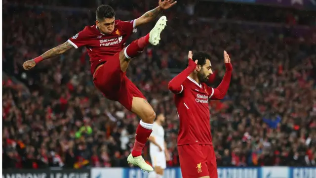 Mohammed Salah pẹlu Firmino