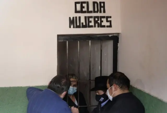 Áñez en una celda de mujeres.