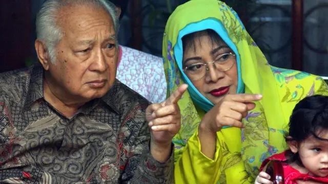 Mantan Presiden Suharto dan Tutut