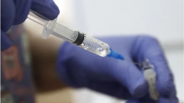 ঔষধগুলোর মধ্যে ইনজেকশনও ছিল।