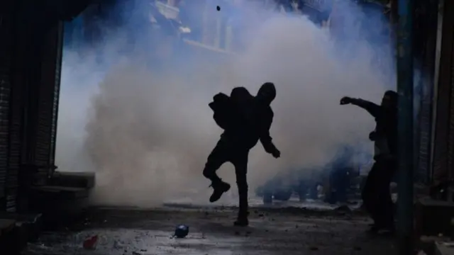 "கோவையில் தொடரும் அசாதாரண சூழல்:அதிகாரிகளுடன் டிஜிபி நேரில் ஆலோசனை"