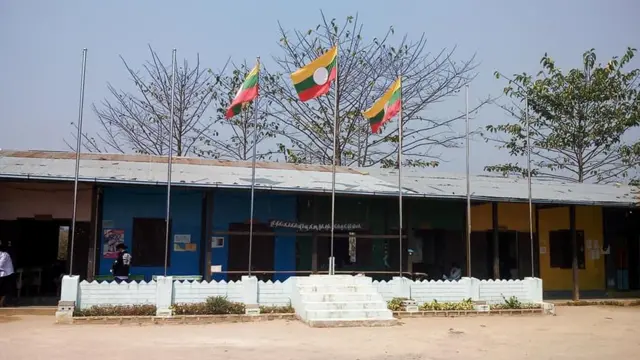 ရှမ်းပြည်တပ်မတော် SSA/SSPP တပ်မဟာ (၇) , အမြောက်တွေထားခဲ့ရာနေရာမှာ တွေ့ရတဲ့ စာသင်ကျောင်း