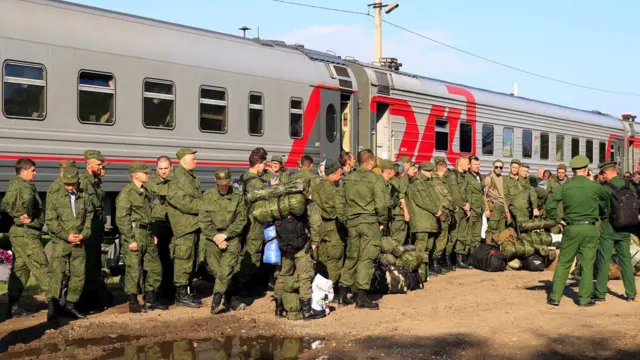 Отправка мобилизованных на поезде