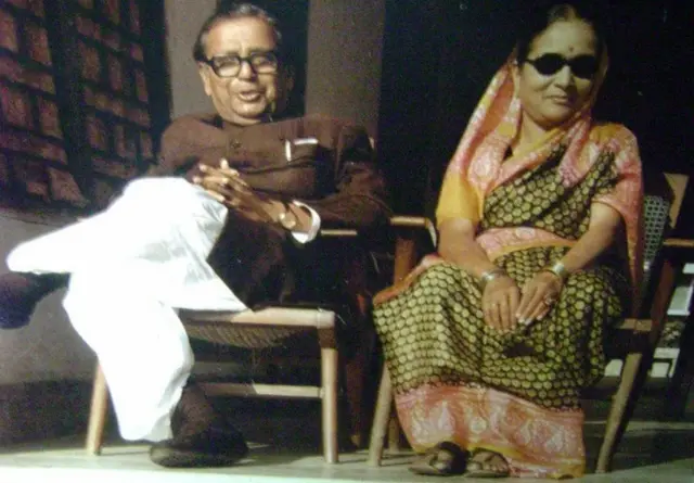 પત્ની સાથે બી. પી. મંડલ