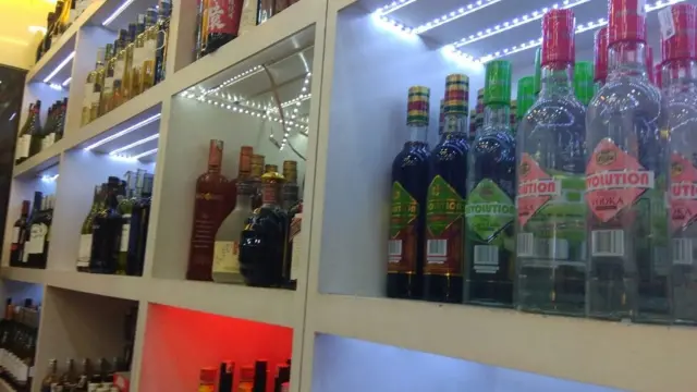 शराब की बोतलें