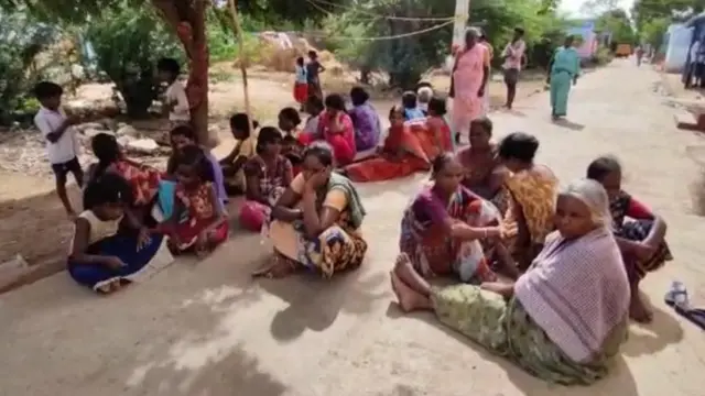 இடுக்கியில் உள்ளவர்களின் உறவினர்கள்