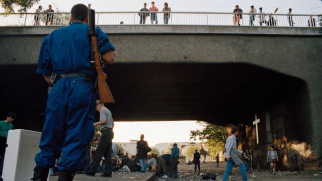 Policial observa grupogols alternativos bet365usuáriosgols alternativos bet365heroína na Letten Station, estação ferroviária abandonadagols alternativos bet365Zurique, Suíça