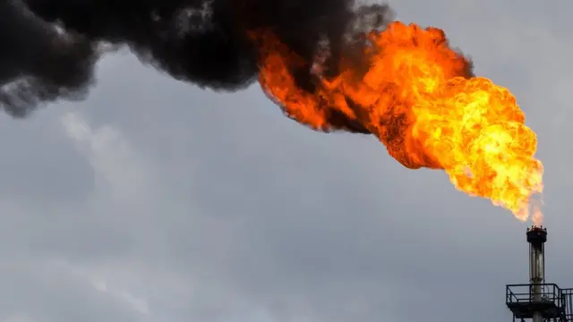 Oil refinery flare