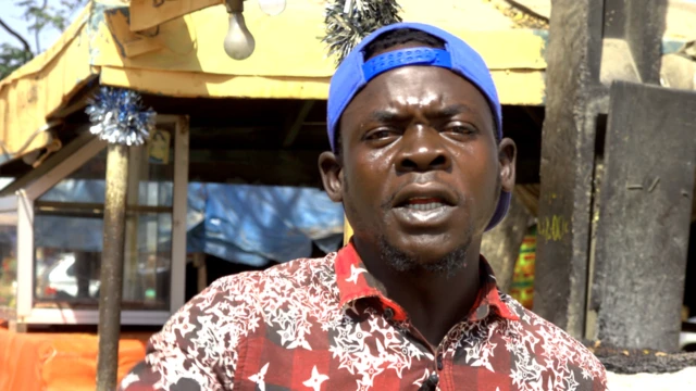 Bakman, wani dan kasuwa da aka rushe shagonsa