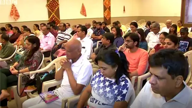 క్రయింగ్ క్లబ్ సభ్యులు