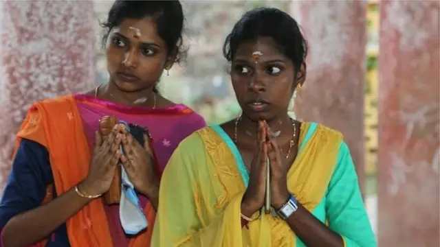 இரு பெண்கள்