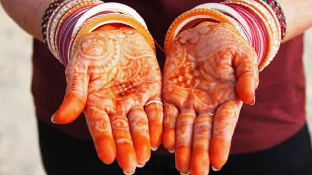 যৌতুকের কারণে ভারতে বহু নারীর বিয়ে ভেঙে যায়।