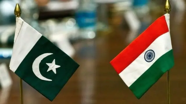 पाकिस्तान आणि भारताचा ध्वज