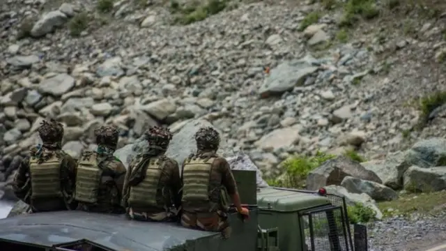 ভারত-চীন সীমান্ত ২১০০ মাইল লম্বা