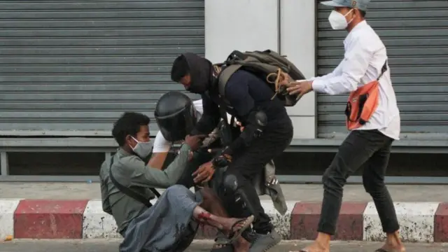 သေဆုံးသူတွေအပြင် ထိခိုက်ဒဏ်ရာရသူအများအပြားရှိခဲ့