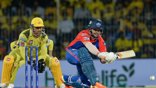 दिल्ली और धोनी