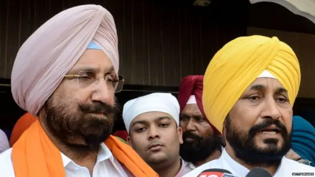 ਸੁਖਜਿੰਦਰ ਸਿੰਘ ਰੰਧਾਵਾ, ਚਰਨਜੀਤ ਸਿੰਘ ਚੰਨੀ