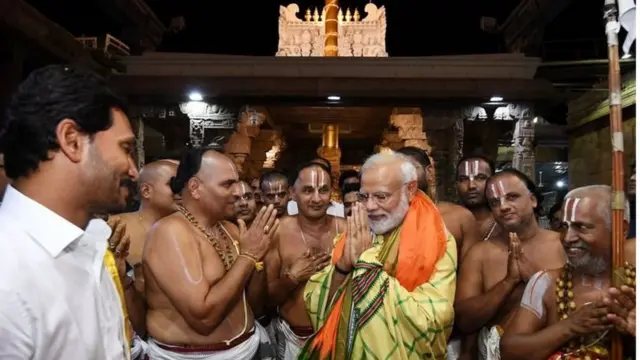 नरेंद्र मोदी