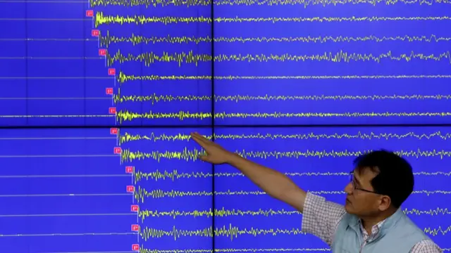 포항 지진은 진원 깊이가 9㎞로 경주 지진보다 더 얕았다고 한다.