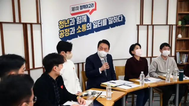 지난해 12월 '내일이 기대되는 대한민국 위원회'에 참석한 윤석열 국민의힘 대선 후보