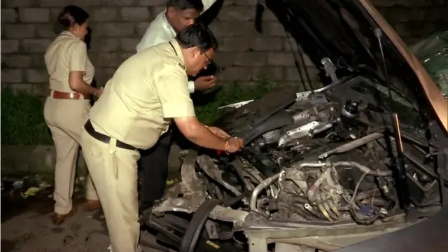 એસપી અનુસાર, ડૉ અનાહિતા પંડોલે કાર ચલાવી રહ્યાં હતાં અને પ્રથમ દૃષ્ટિએ કારની ગતિ વધારે હતી એવું જણાય છે