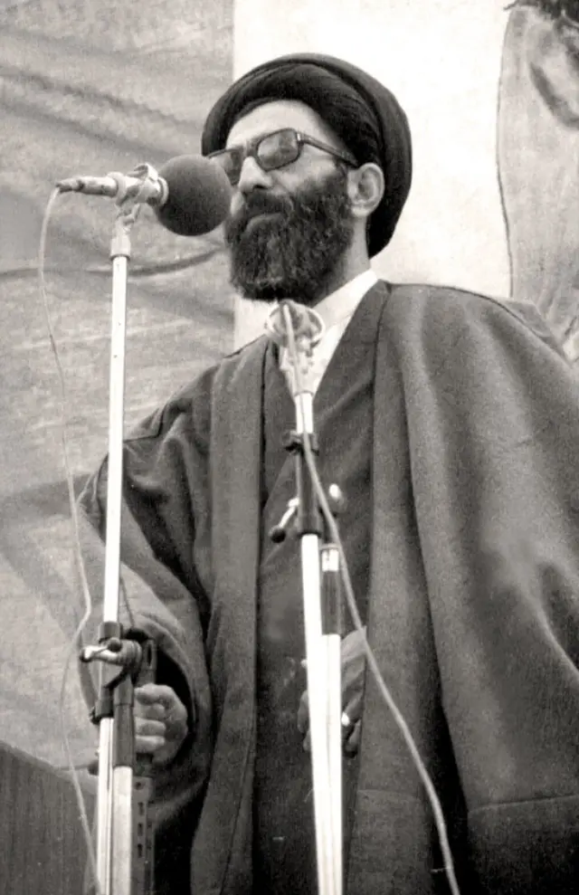 آیت‌الله خامنه‌ای