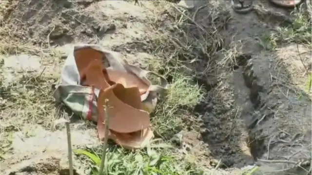 కుండలో సజీవంగా కనిపించిన చిన్నారి