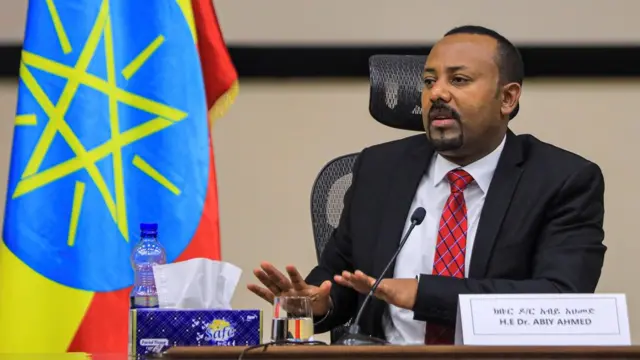 آبي أحمد يقول إن قوات تيغراي في حالة فوضى.