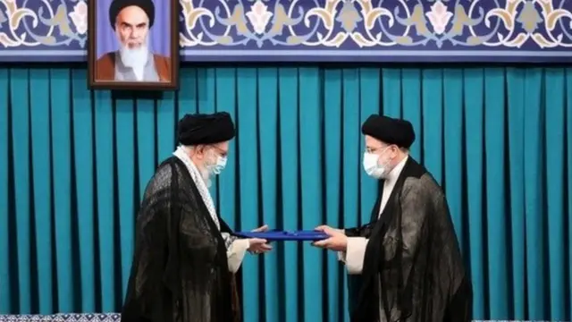 رئیسی و خامنه‌ای