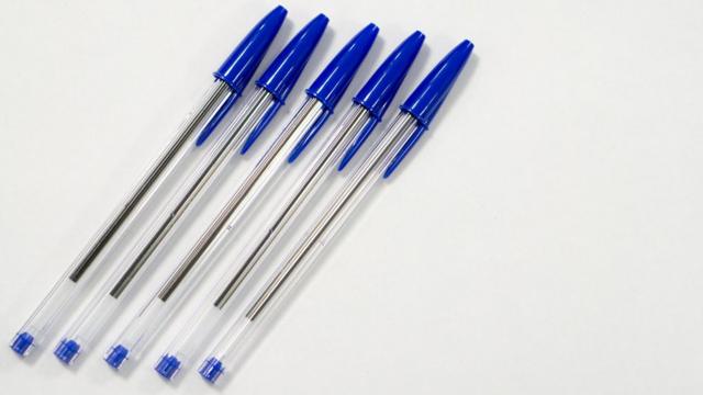 Como se hacen los BOLIGRAFOS BIC [Proceso en fabrica] 