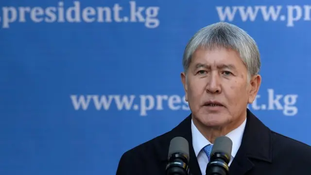 Атамбаев ЕАЭБ жыйынын чакырууну талап кыларын эскерткен