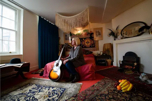 Кэти Этчингэм