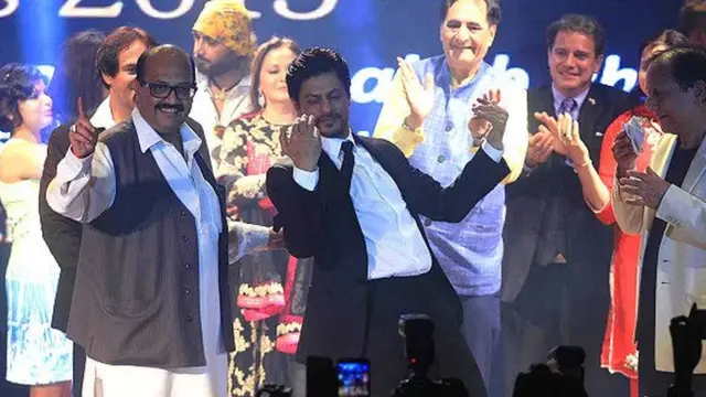 शाहरूख़ के साथ अमर सिंह