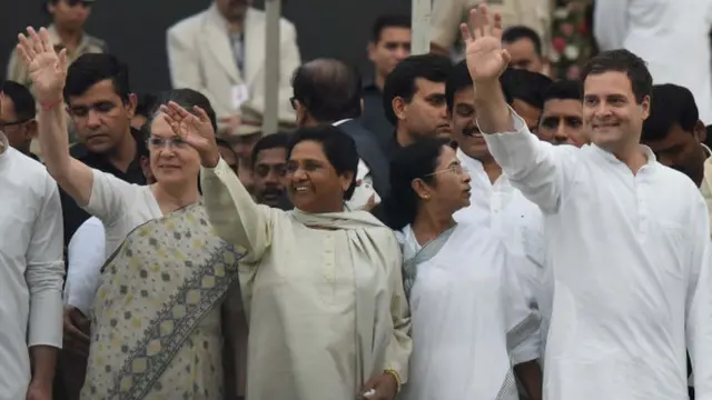 सोनिया गांधी, मायावती और राहुल गांधी