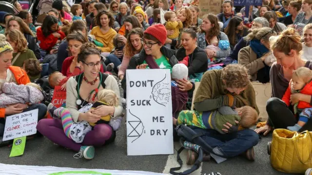 Majke pripadnice pobune protiv izumiranja