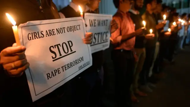 સ્ટોપ રેપ પ્રદર્શન